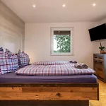 Apartment Ellenweiler Bis 15 P Friedrichshafen